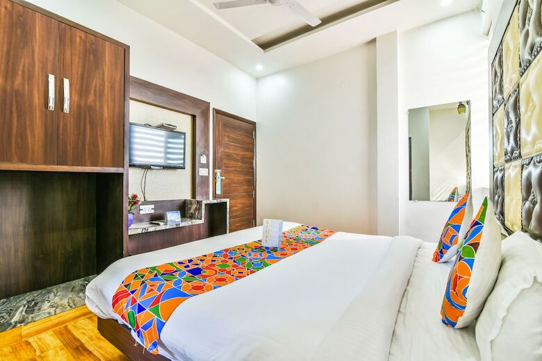 Fabhotel Aman Residency
