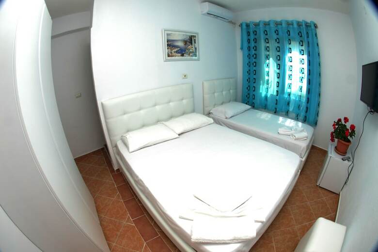 Maksi Apartments