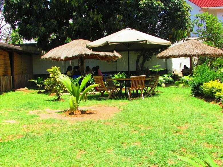 Hotel Tisa Suites & Lounge