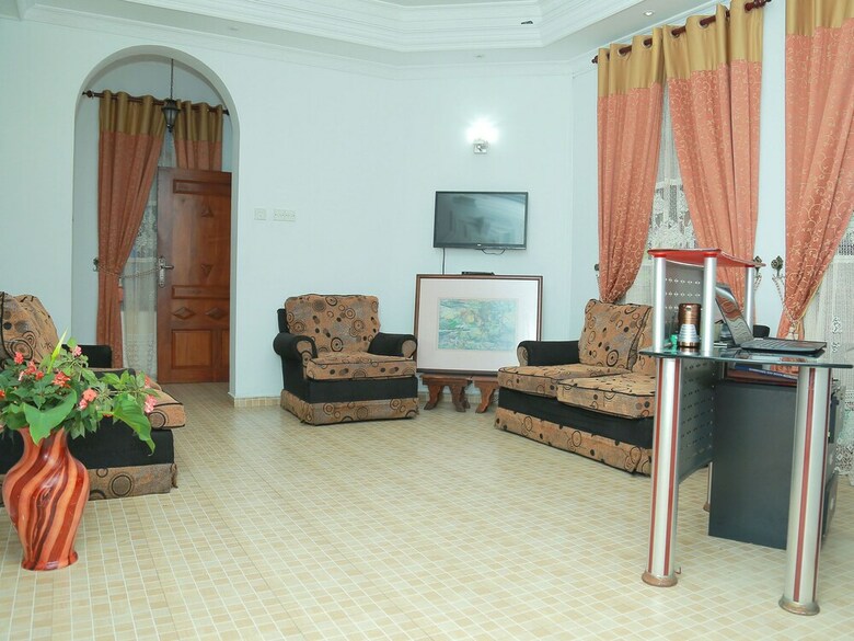 Hotel Oyo 247 Olive Park Villa