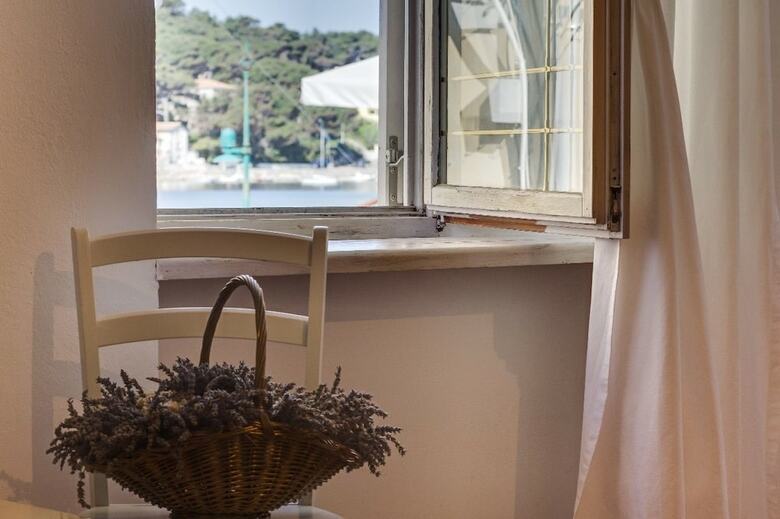 Mandarina - Sea View Apartment Ana