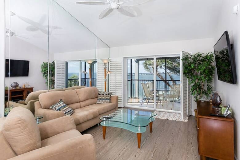 Mariner Point 1083