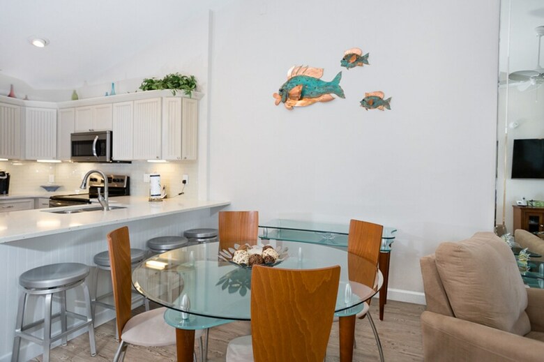 Mariner Point 1083