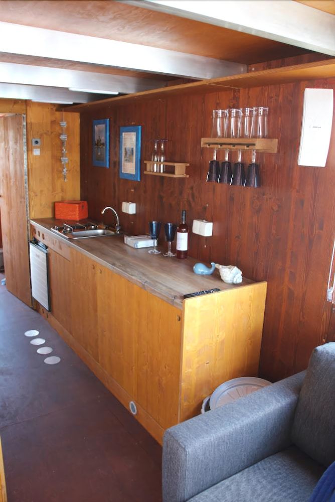 Hausboot Demmin An Der Peene