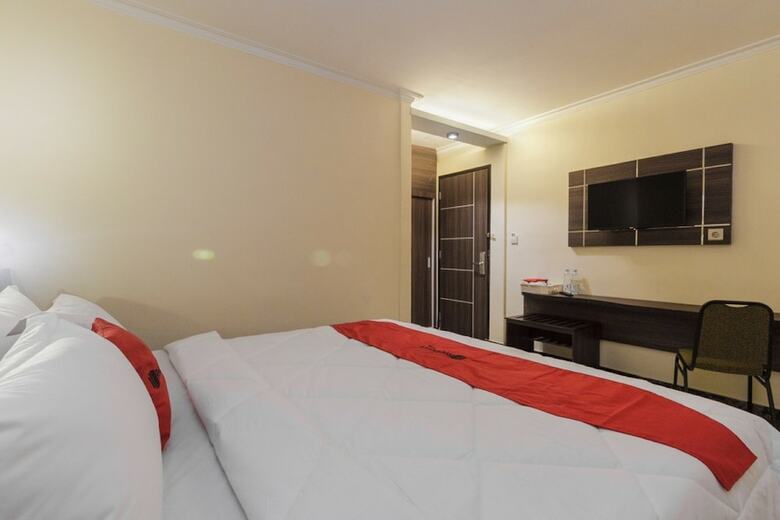 Hotel Reddoorz Plus @ Boulevard Panakkukang