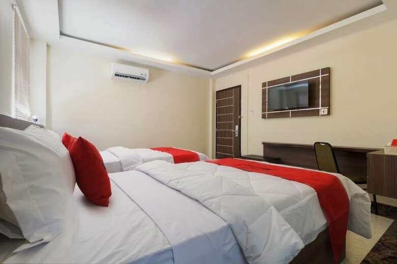 Hotel Reddoorz Plus @ Boulevard Panakkukang