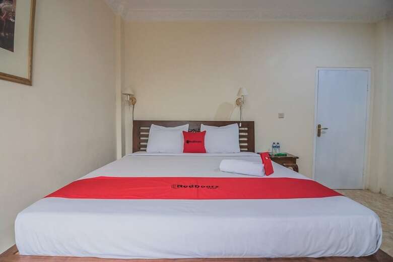 Hotel Reddoorz Near Kebun Raya Cibodas