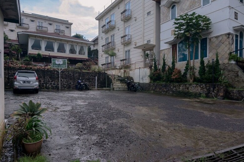 Hotel Reddoorz Near Kebun Raya Cibodas