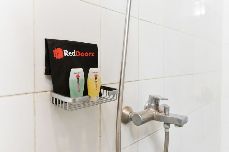 Hotel Reddoorz Plus @ Raya Legian