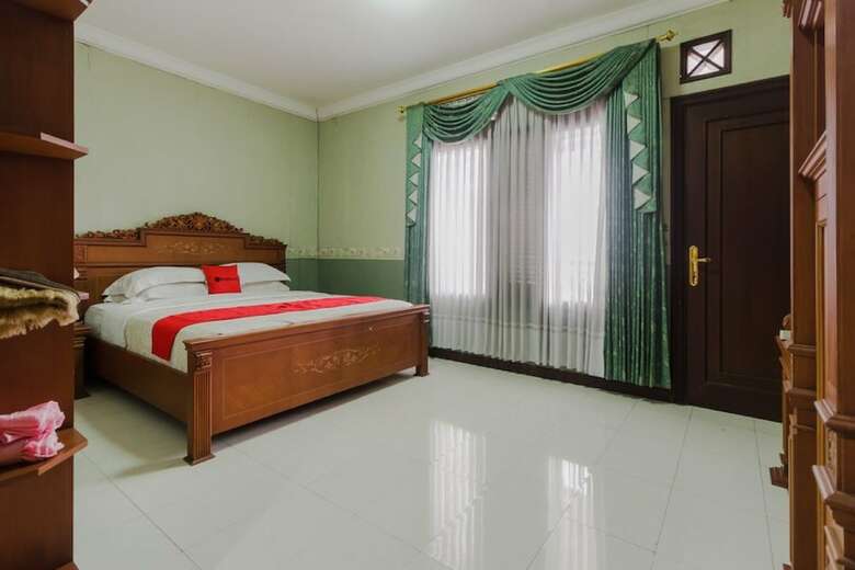 Hotel Reddoorz Syariah @ Cipanas