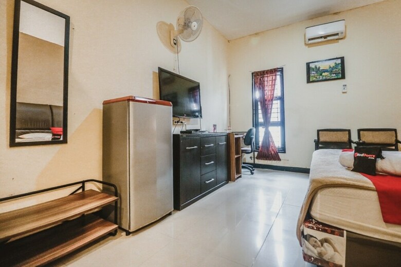 Hotel Reddoorz Near Rs Usu Medan