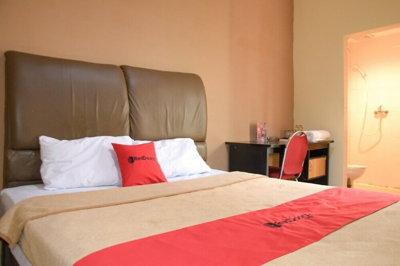 Hotel Reddoorz Near Rs Usu Medan