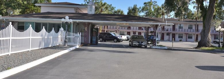 Hotel Carriage Inn Motel