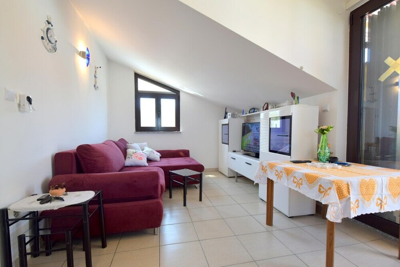 Apartment Kocmut - Vanta?i?i