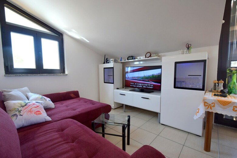 Apartment Kocmut - Vanta?i?i
