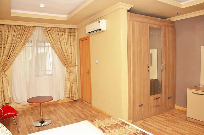 Hotel Royal Choice Inn