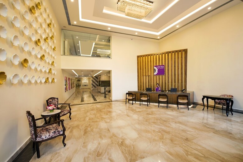 Hotel Clarks Inn Suites Katra