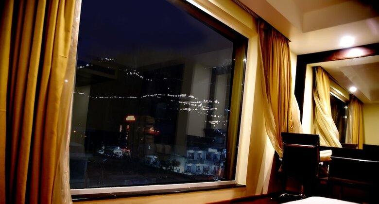 Hotel Clarks Inn Suites Katra