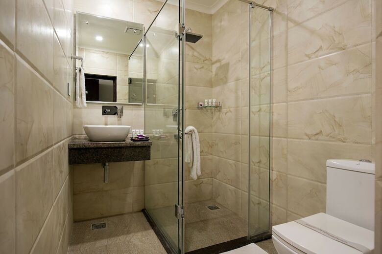 Hotel Clarks Inn Suites Katra