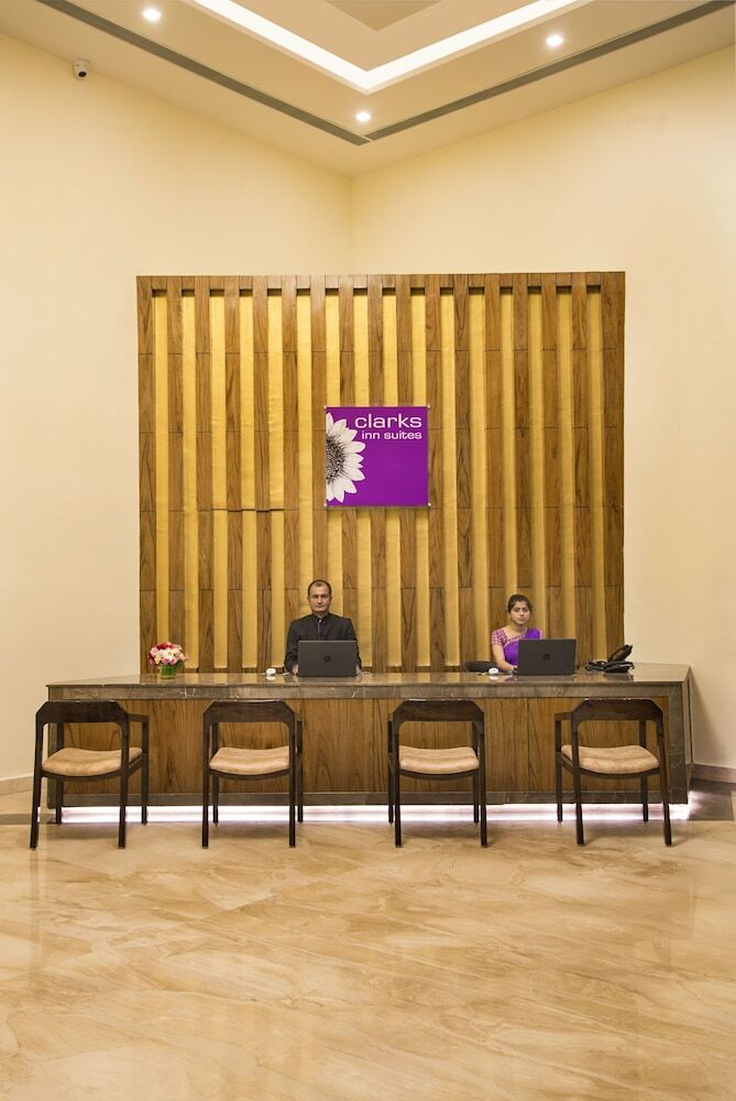 Hotel Clarks Inn Suites Katra