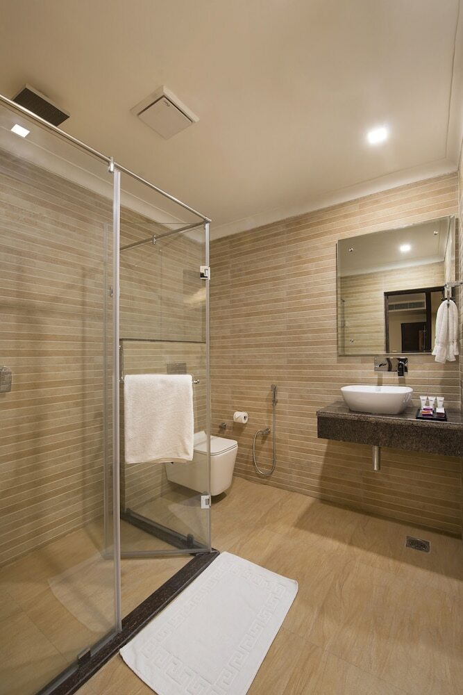 Hotel Clarks Inn Suites Katra