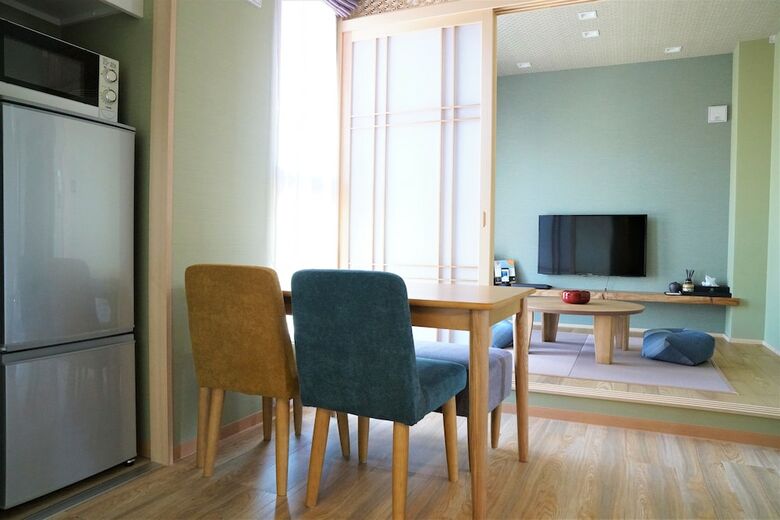 Apartamentos Sola Hotel