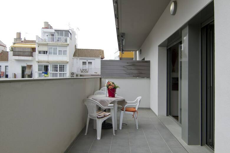 Apartamentos Pompeu Bajos