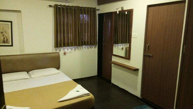 Hotel Krishna Royal Baga Residency