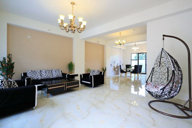 Hotel Slowly Times Homestay