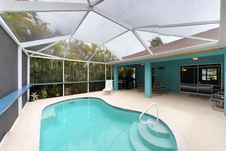 938 Sw 6th Ct