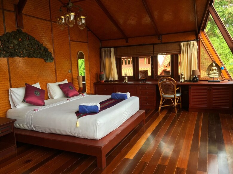 Hotel Petchpailin Resort