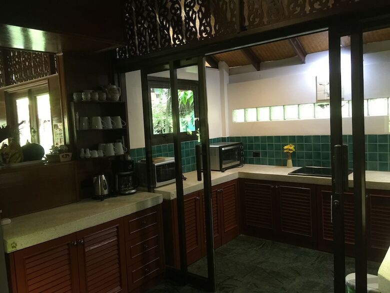 Hotel Petchpailin Resort