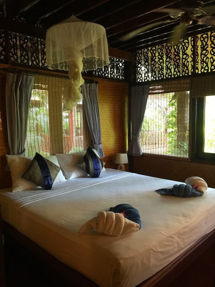 Hotel Petchpailin Resort