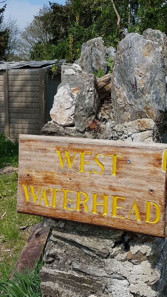 Bed & Breakfast West Waterhead