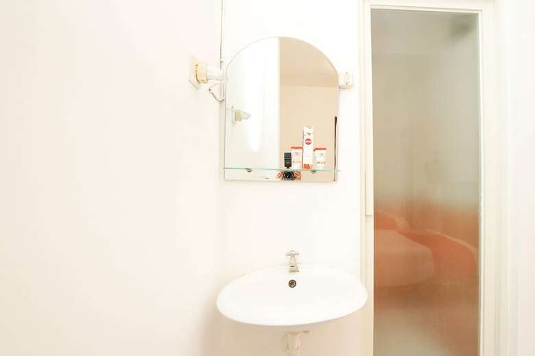 Hostal Oyo 485 Marcello Residence