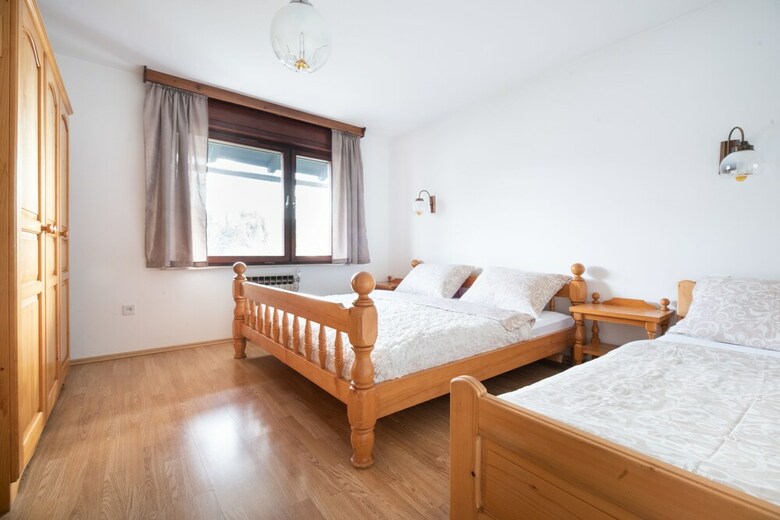 Apartments Svetina