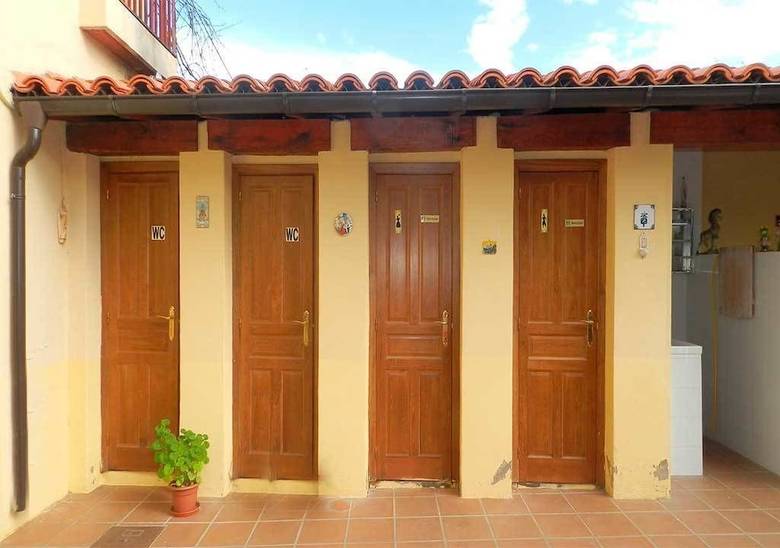 Hostal Albergue Casa Alberdi