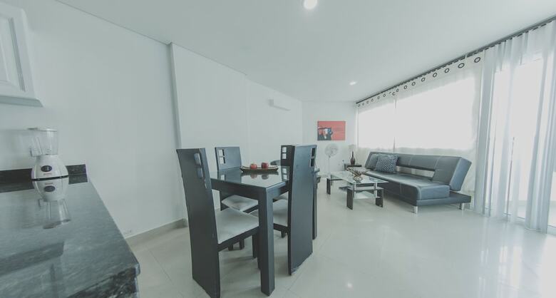 Apartamentos Torres Del Lago