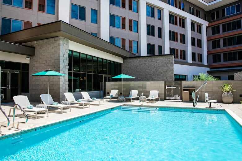 Hotel Element Scottsdale At Skysong