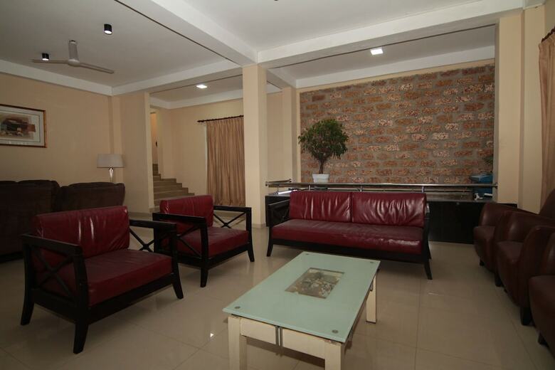 Oyo 111 Sea Shine Beach Hotel