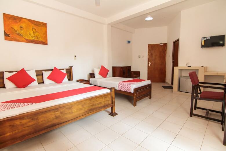 Oyo 111 Sea Shine Beach Hotel