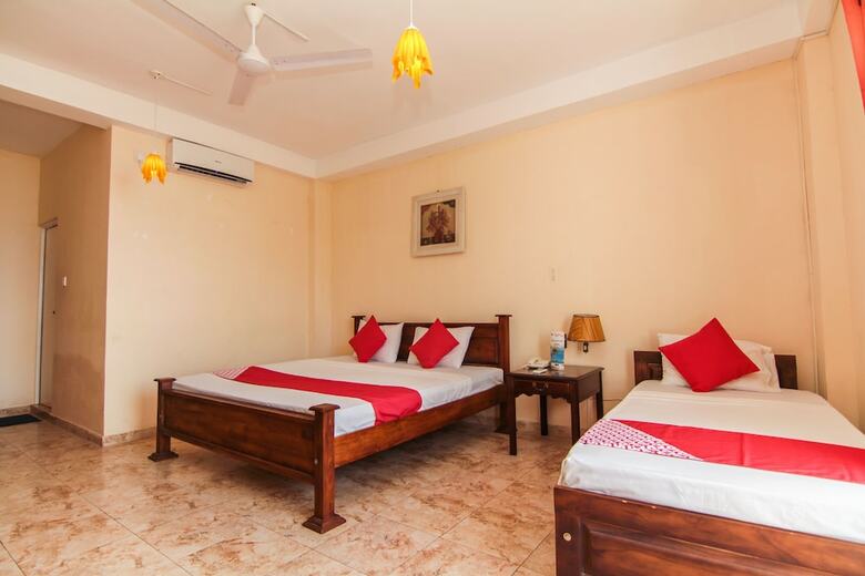Oyo 111 Sea Shine Beach Hotel