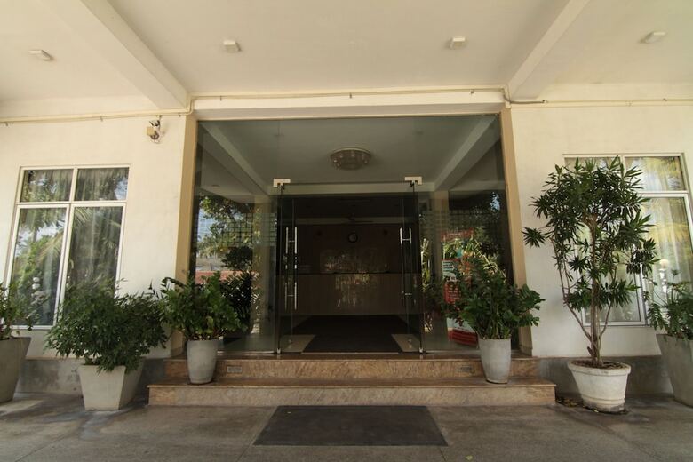 Oyo 111 Sea Shine Beach Hotel