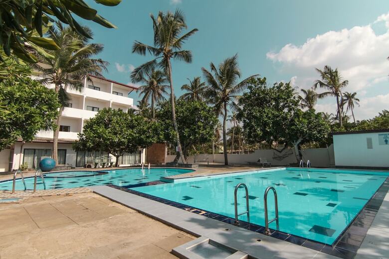 Oyo 111 Sea Shine Beach Hotel
