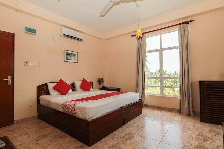 Oyo 111 Sea Shine Beach Hotel