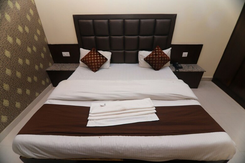 Hotel Sk International