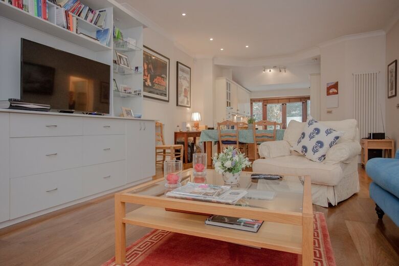 Apartamentos Garden Flat In Shepherds Bush