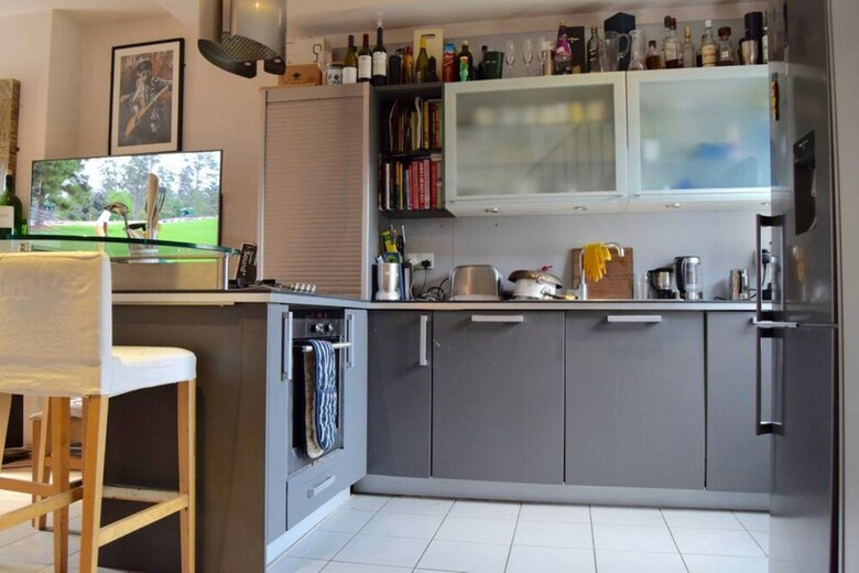 Modern Maisonette Southfields London
