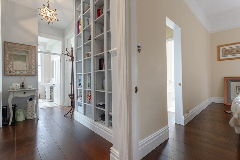 Gorgeous Apartment In A West End Mansion