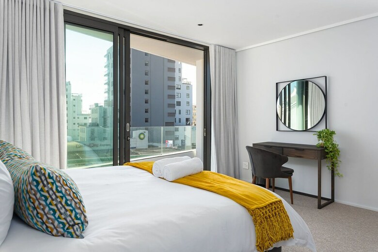 Cosmopolitan Luxury Serviced Apartments